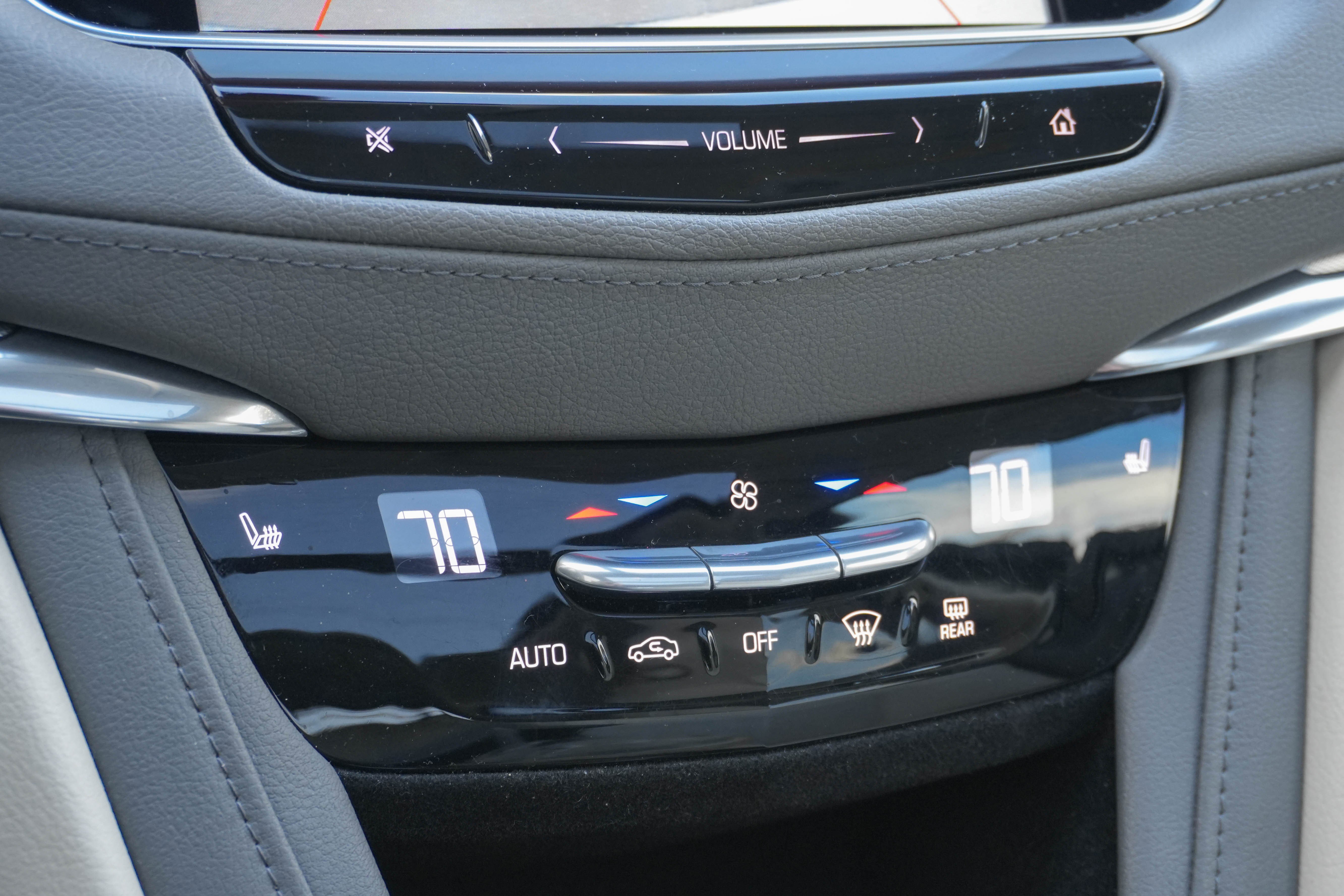 Used 2017 Cadillac XT5 Luxury w/ Driver Awareness Package image 21