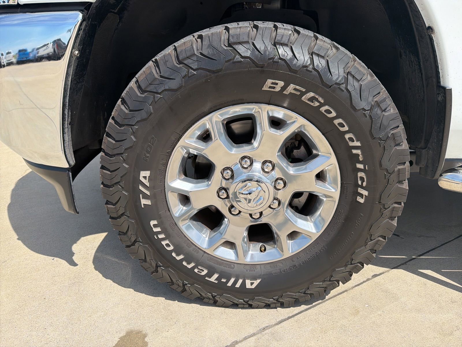 Used 2024 RAM 2500 Laramie AWD/4WD image 9