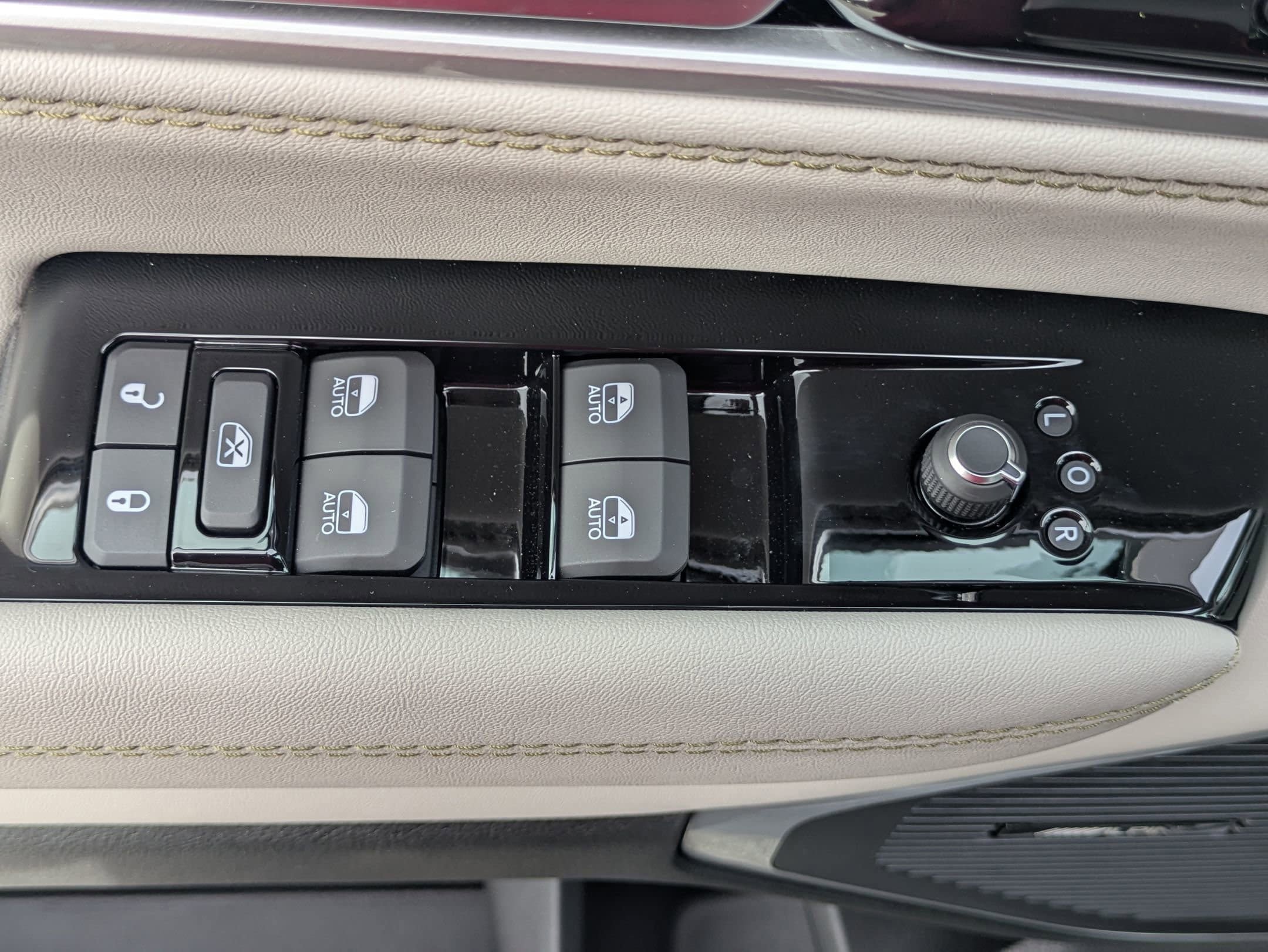 New 2026 Jeep Grand Wagoneer L 4WD image 21