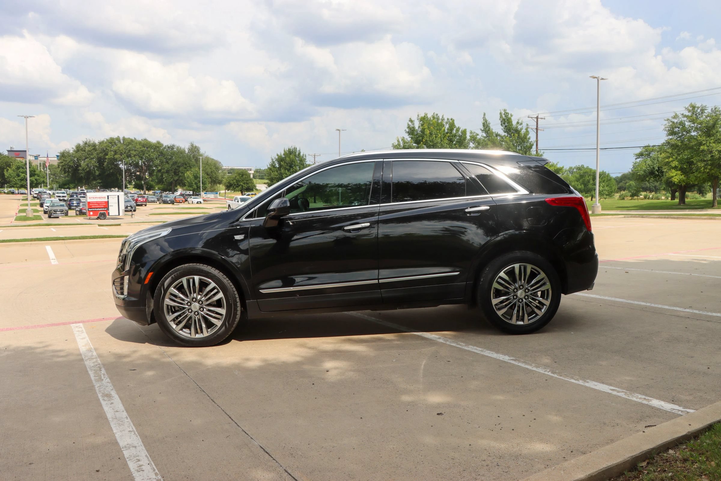 Used 2018 Cadillac XT5 Premium Luxury FWD image 4