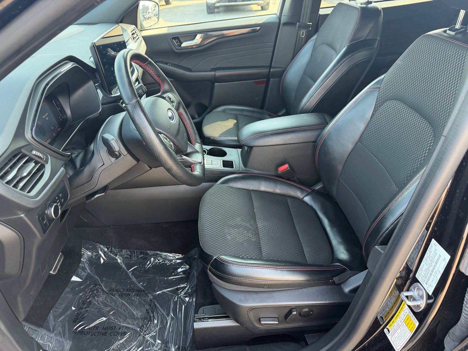 Used 2024 Ford Escape ST-Line w/ Tech Pack #1 FWD image 29