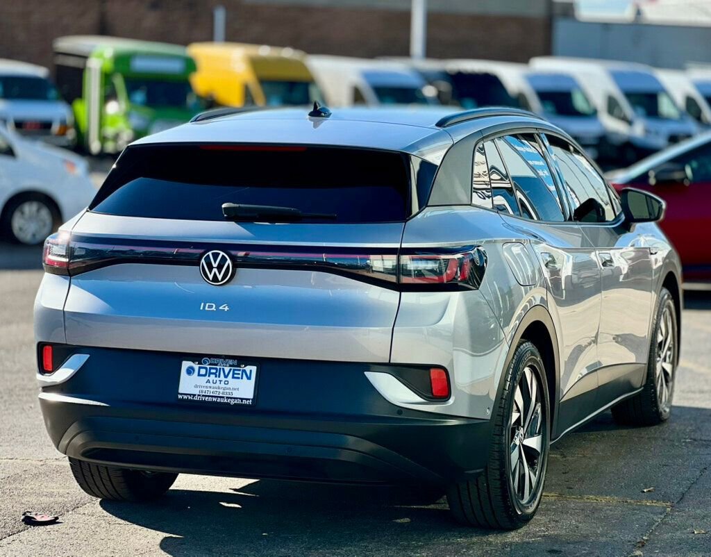 Used 2023 Volkswagen ID.4 Pro image 5