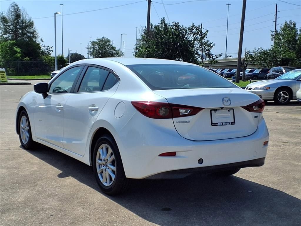 Used 2018 MAZDA MAZDA3 Sport w/ Preferred Equipment Package FWD image 2
