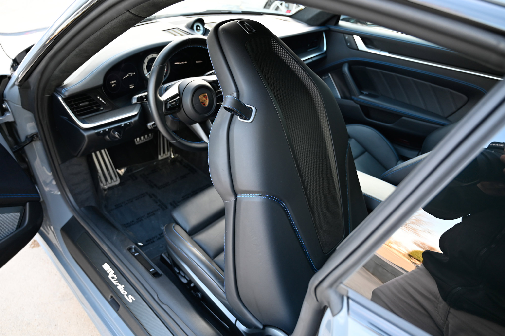 Used 2023 Porsche 911 Turbo S image 21