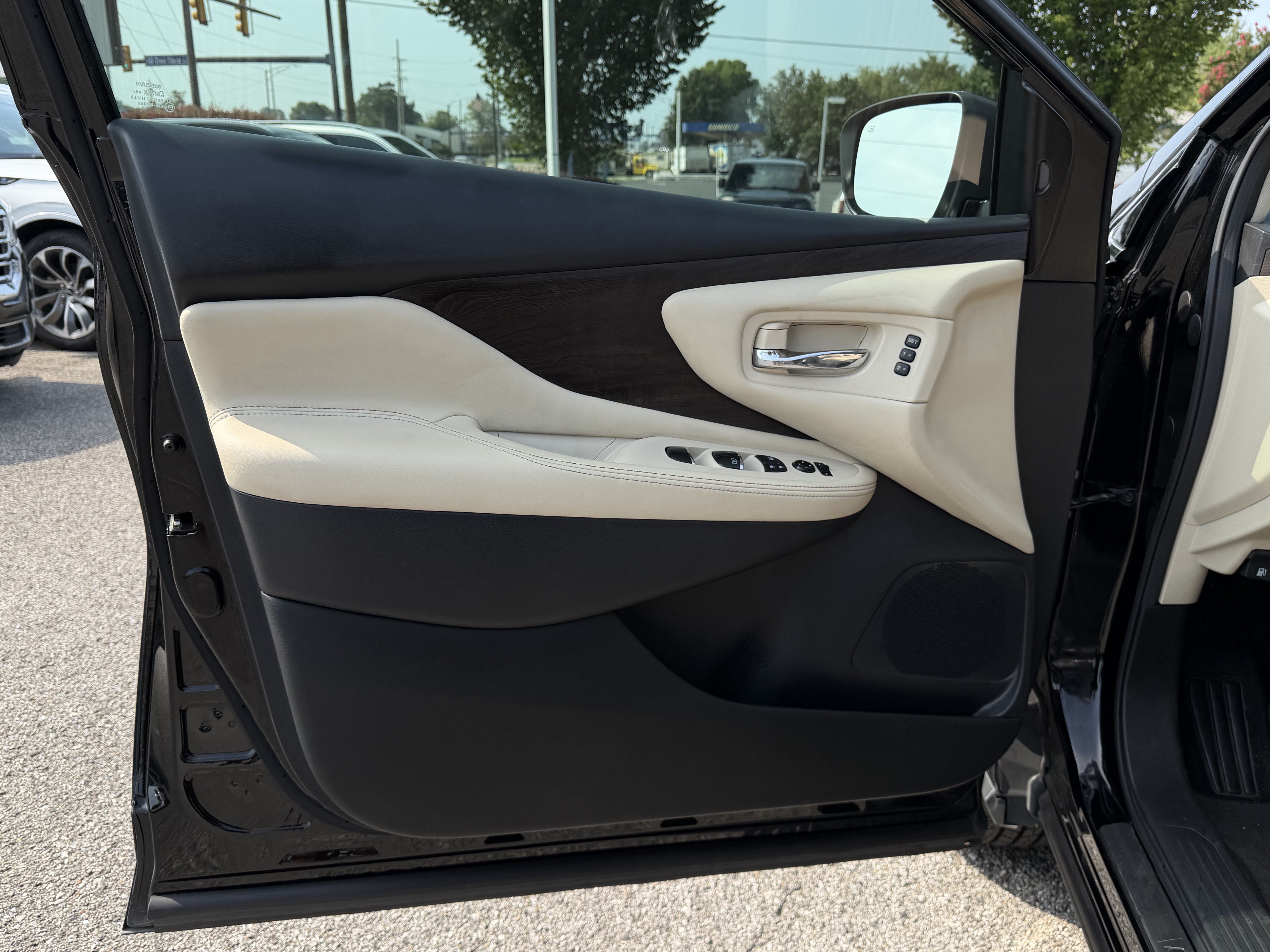 Used 2022 Nissan Murano Platinum w/ Cargo Package FWD image 14