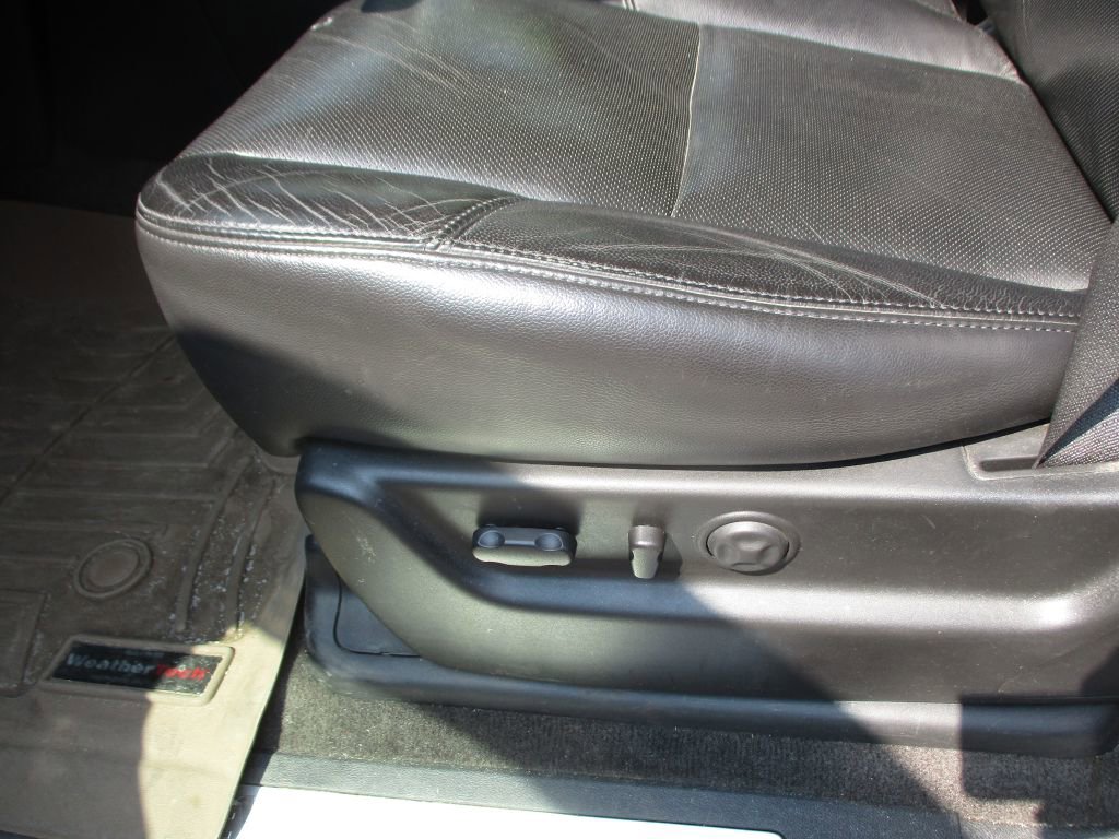 Used 2011 Chevrolet Tahoe LTZ image 11