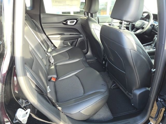 New 2026 Jeep Compass Latitude image 5