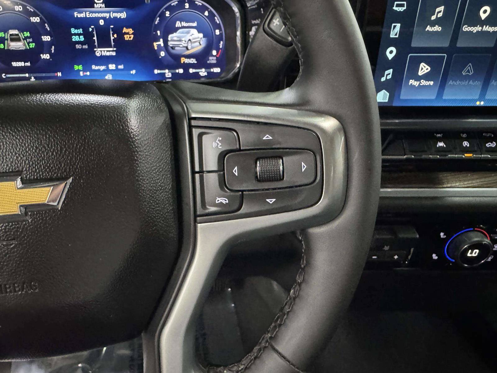 Used 2026 Chevrolet Silverado 1500 LT RWD image 32