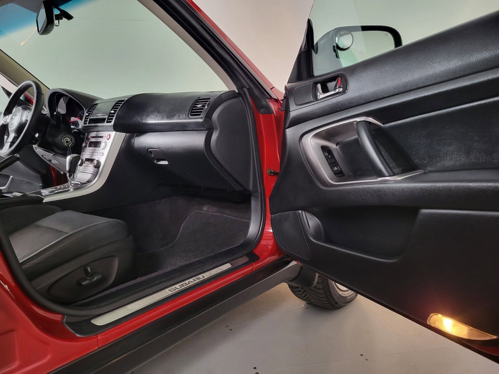 Used 2006 Subaru Outback 2.5XT Limited w/ Popular Equipment Group 2A image 23