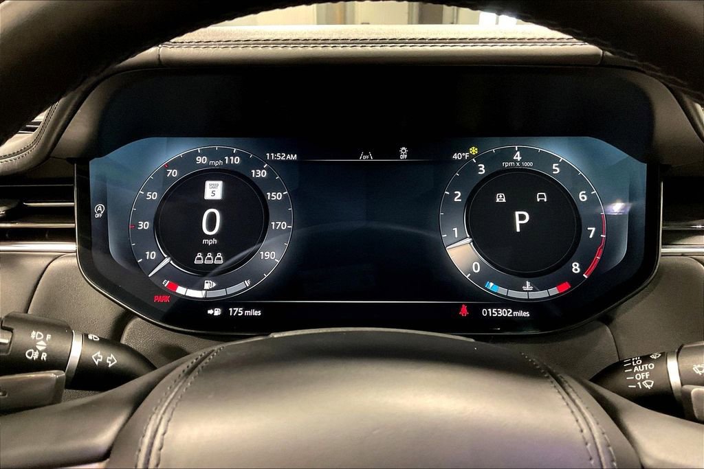 Used 2024 Land Rover Range Rover SV image 13