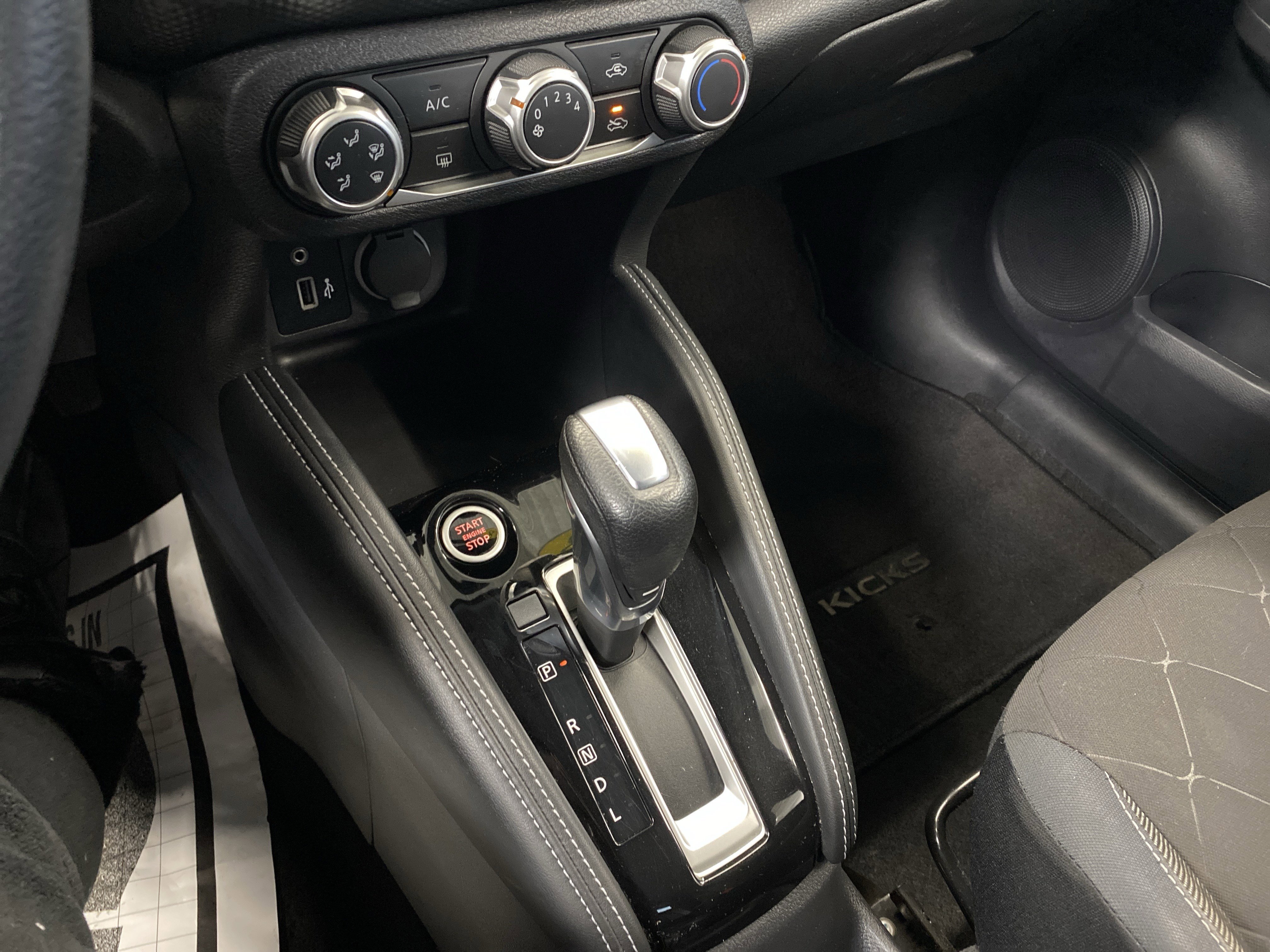 Used 2018 Nissan Kicks S image 14