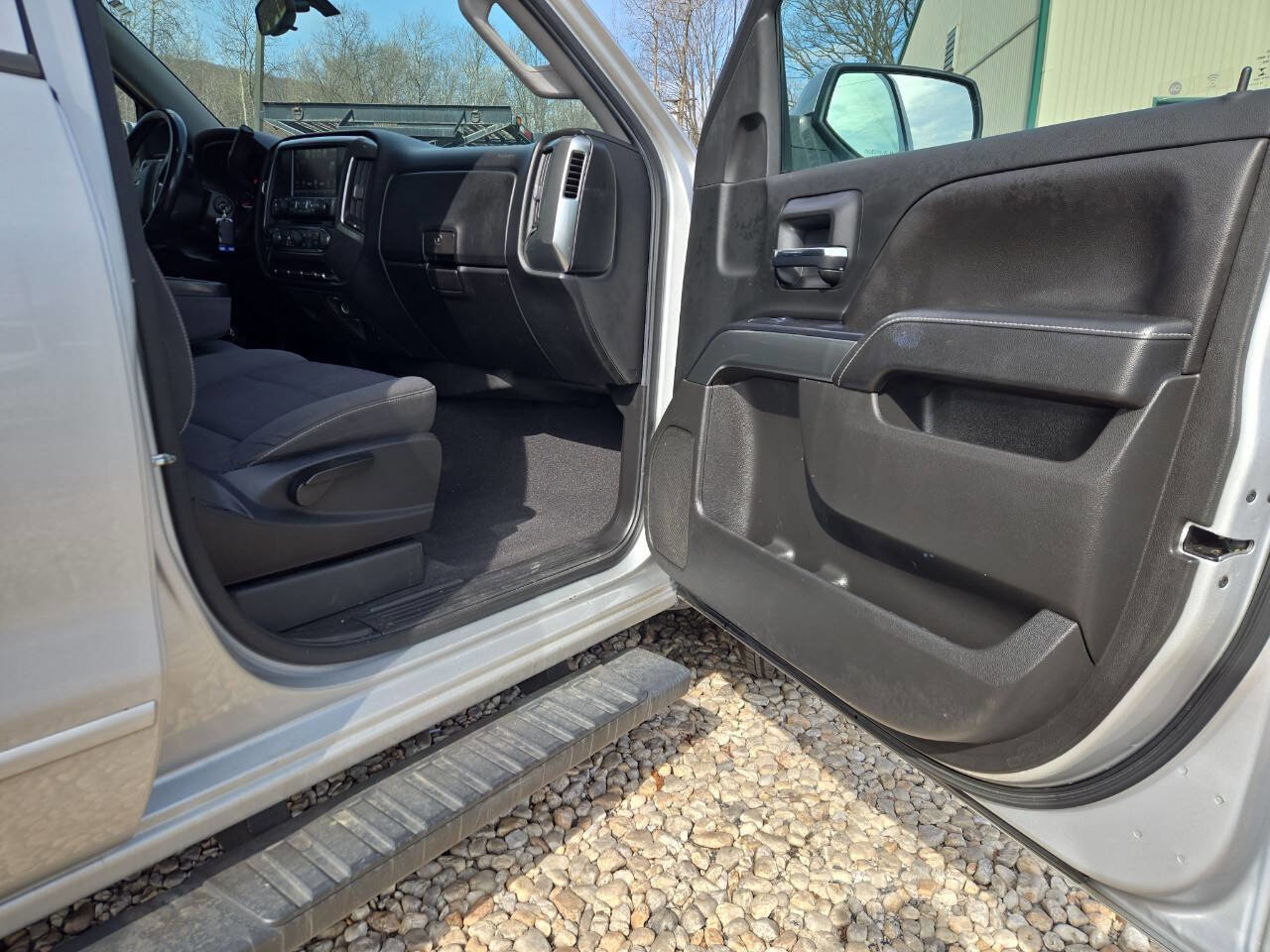 Used 2018 Chevrolet Silverado 1500 LT w/ All Star Edition AWD/4WD image 28