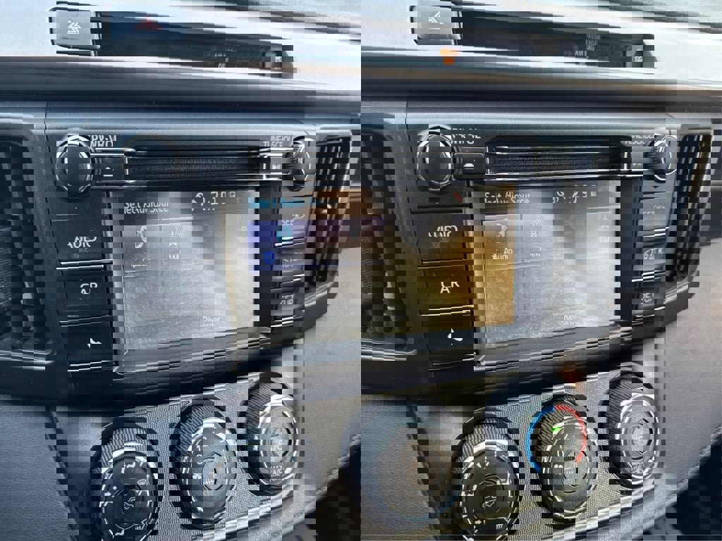 Used 2016 Toyota RAV4 LE image 27