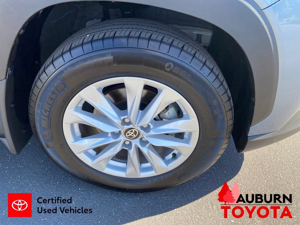 Certified 2024 Toyota Corolla Cross LE AWD/4WD image 11