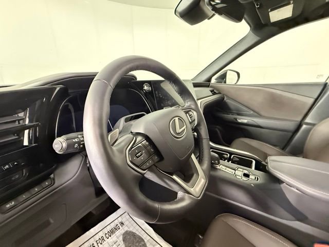 Used 2024 Lexus TX 350 AWD w/ Captains Chair Package image 4