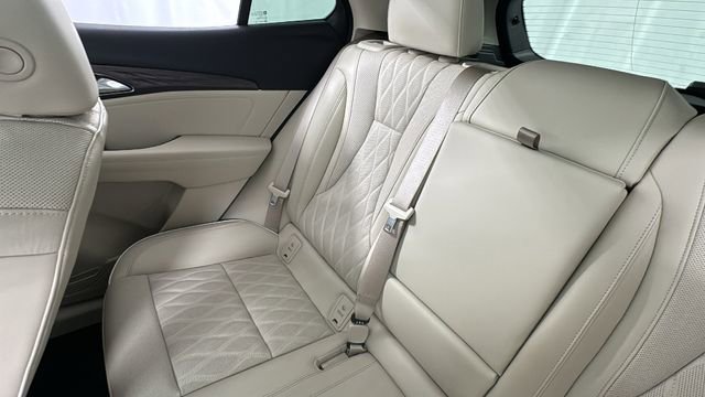 Used 2023 Buick Envision Avenir image 14