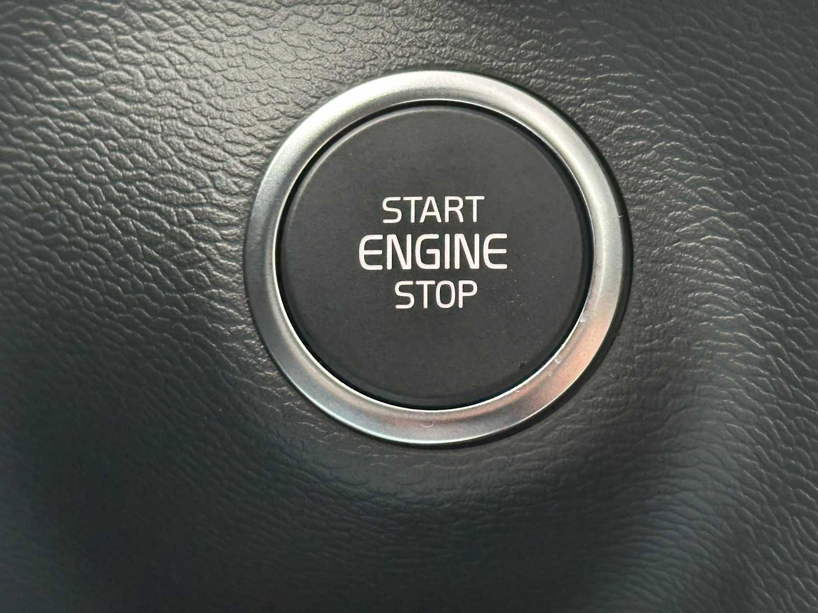 New 2026 Volvo XC40 B5 Ultra w/ Climate Package image 34