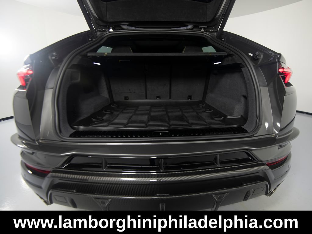 Used 2024 Lamborghini Urus Performante AWD/4WD image 49