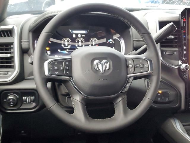 New 2026 RAM 1500 4x4 Crew Cab image 7