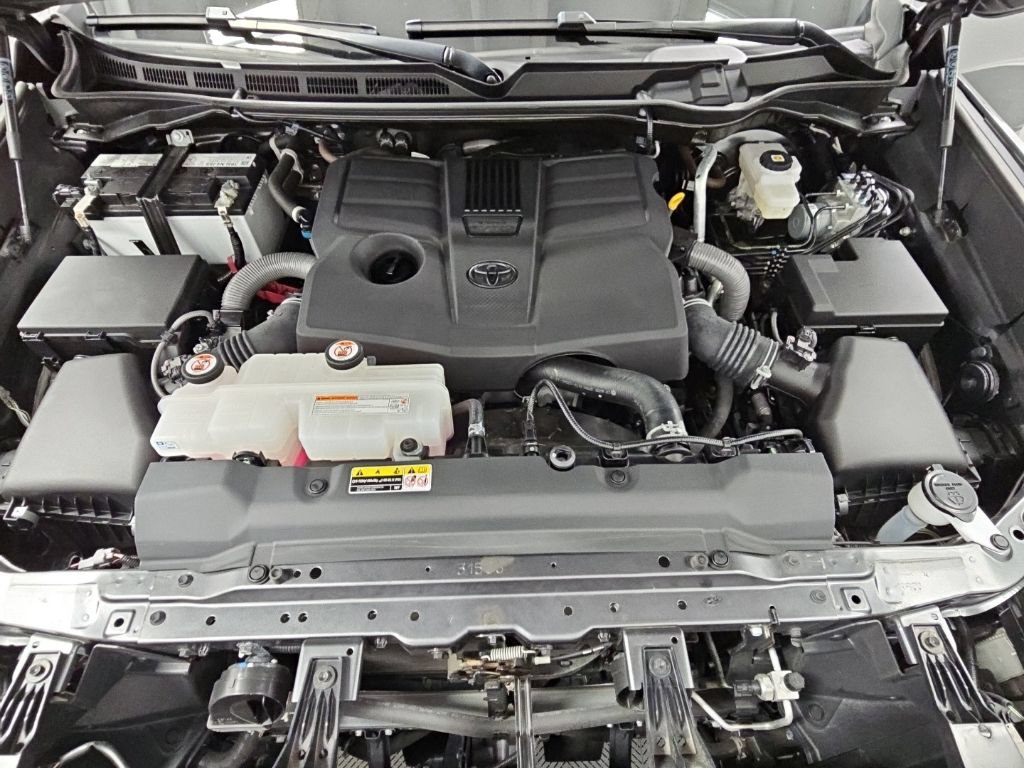 Used 2024 Toyota Tundra Limited AWD/4WD image 42