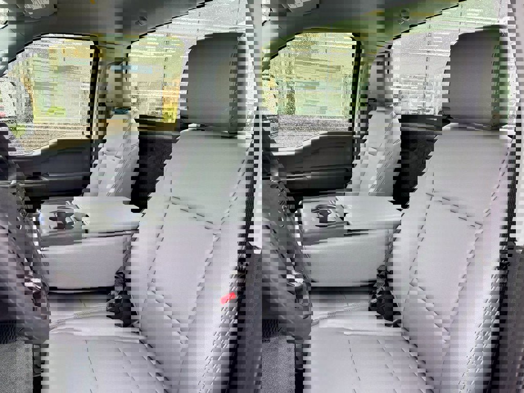 New 2026 Ford F250 XL w/ XL Chrome Package image 9