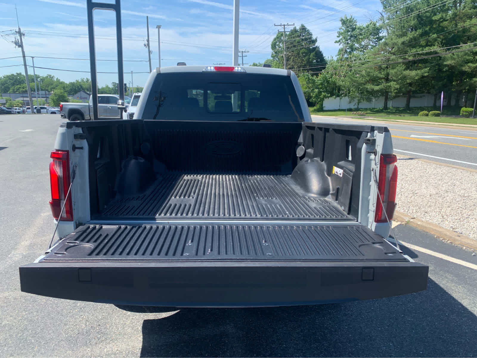 Used 2024 Ford F150 Lariat AWD/4WD image 5