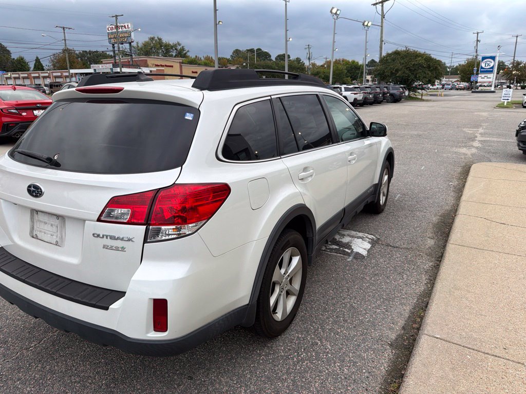 Used 2013 Subaru Outback 2.5i Limited AWD/4WD image 7