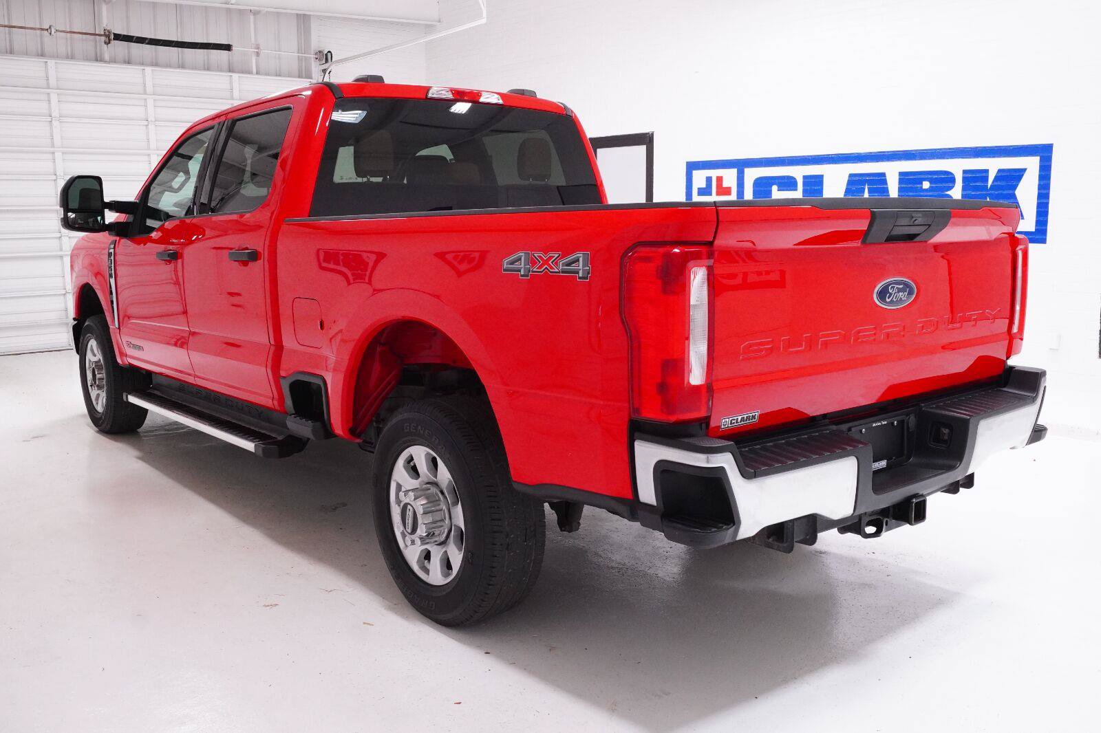 Used 2023 Ford F350 XLT AWD/4WD image 28