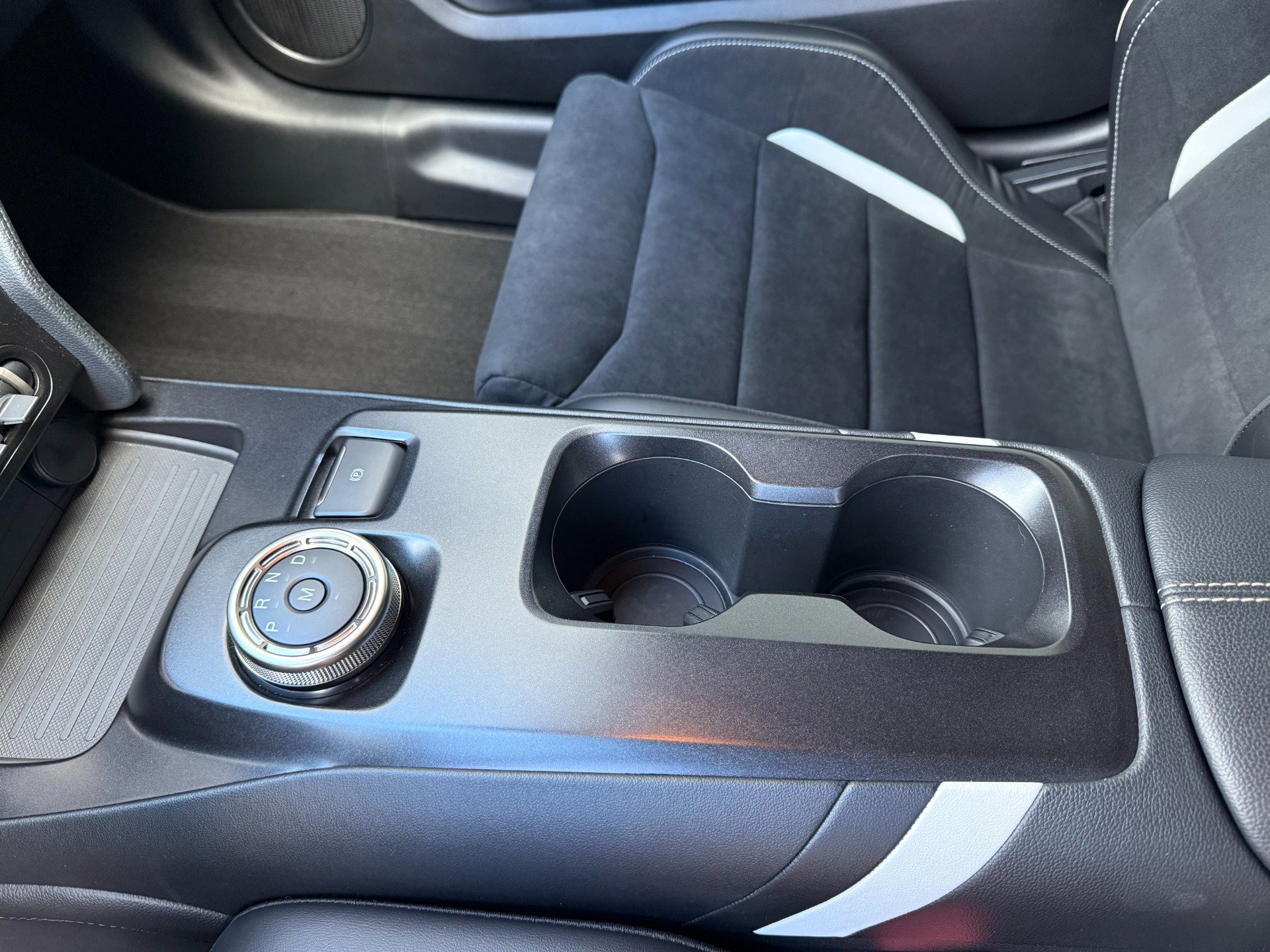 Used 2022 Ford Mustang Shelby GT500 w/ Carbon Fiber Track Pack image 22