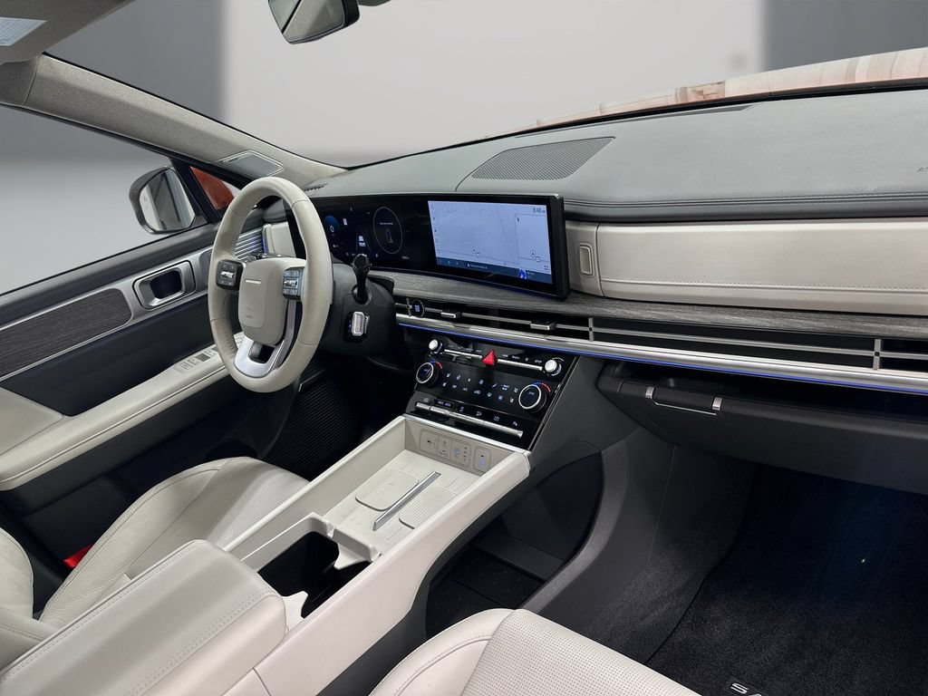 Certified 2025 Hyundai Santa Fe Limited FWD image 17