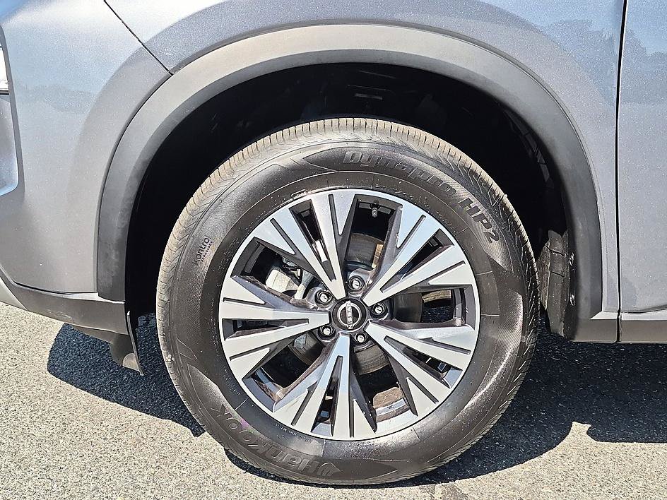 Used 2023 Nissan Rogue SV FWD image 10