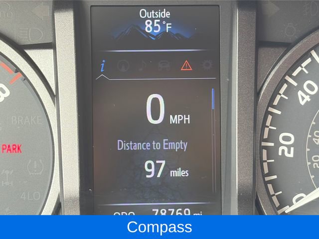 Used 2018 Toyota Tacoma TRD Sport AWD/4WD image 17