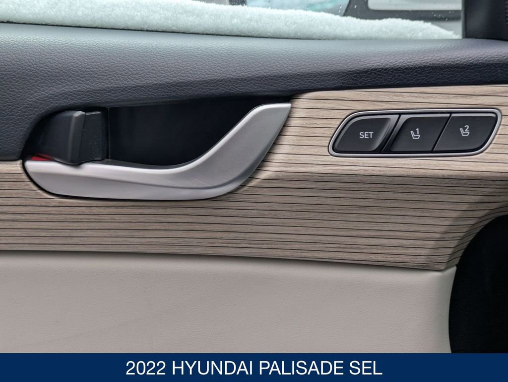 Used 2022 Hyundai Palisade SEL w/ Premium Package image 13