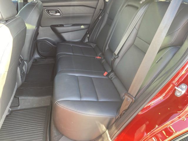 Used 2024 Nissan Rogue SL w/ SL Premium Package image 34