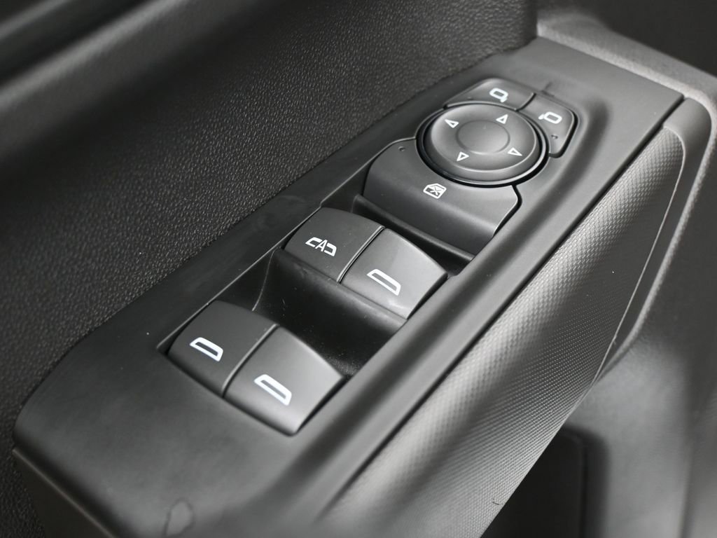 Used 2025 Chevrolet Silverado 1500 Custom RWD image 14