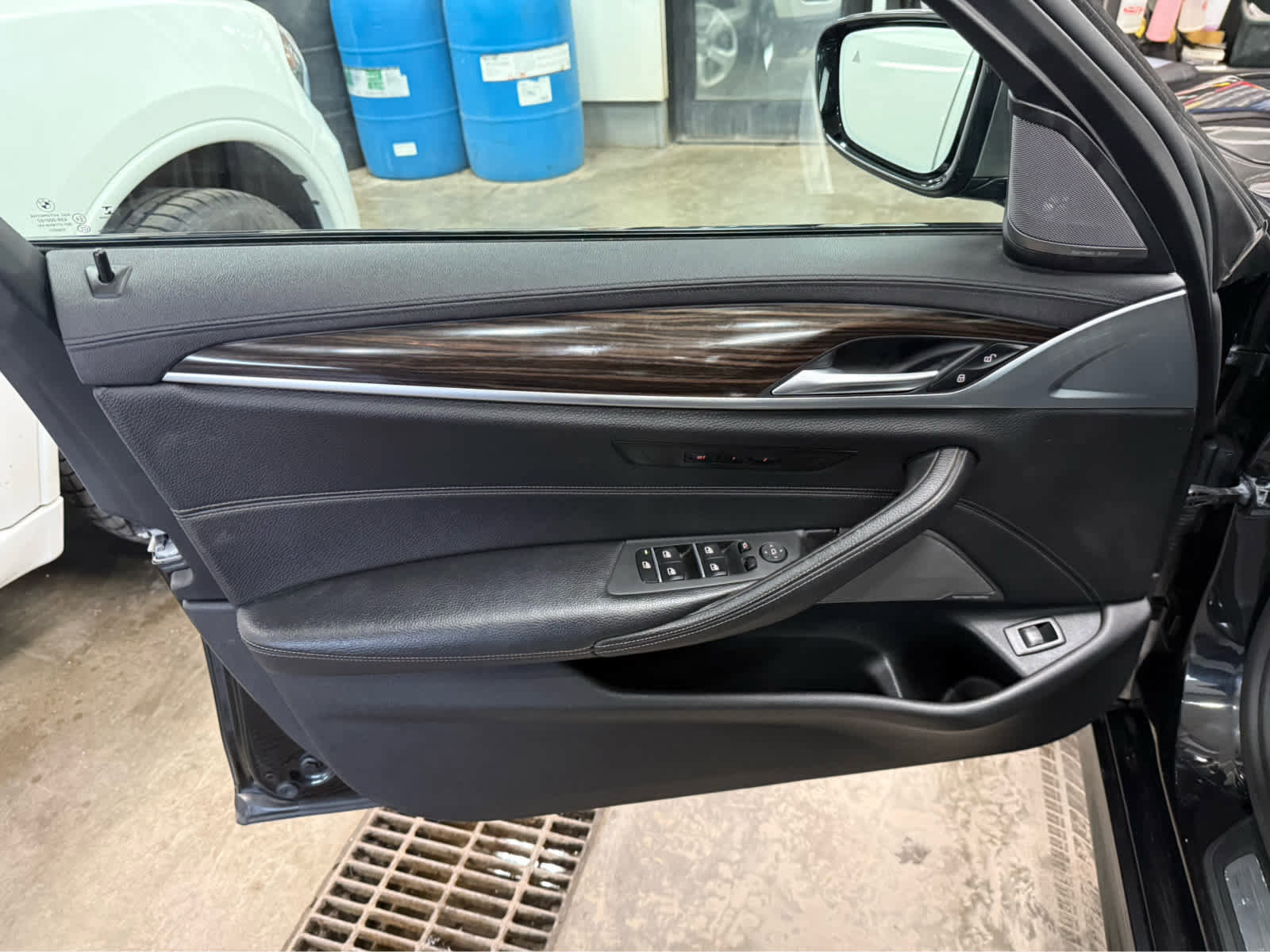 Used 2018 BMW M550i xDrive image 20