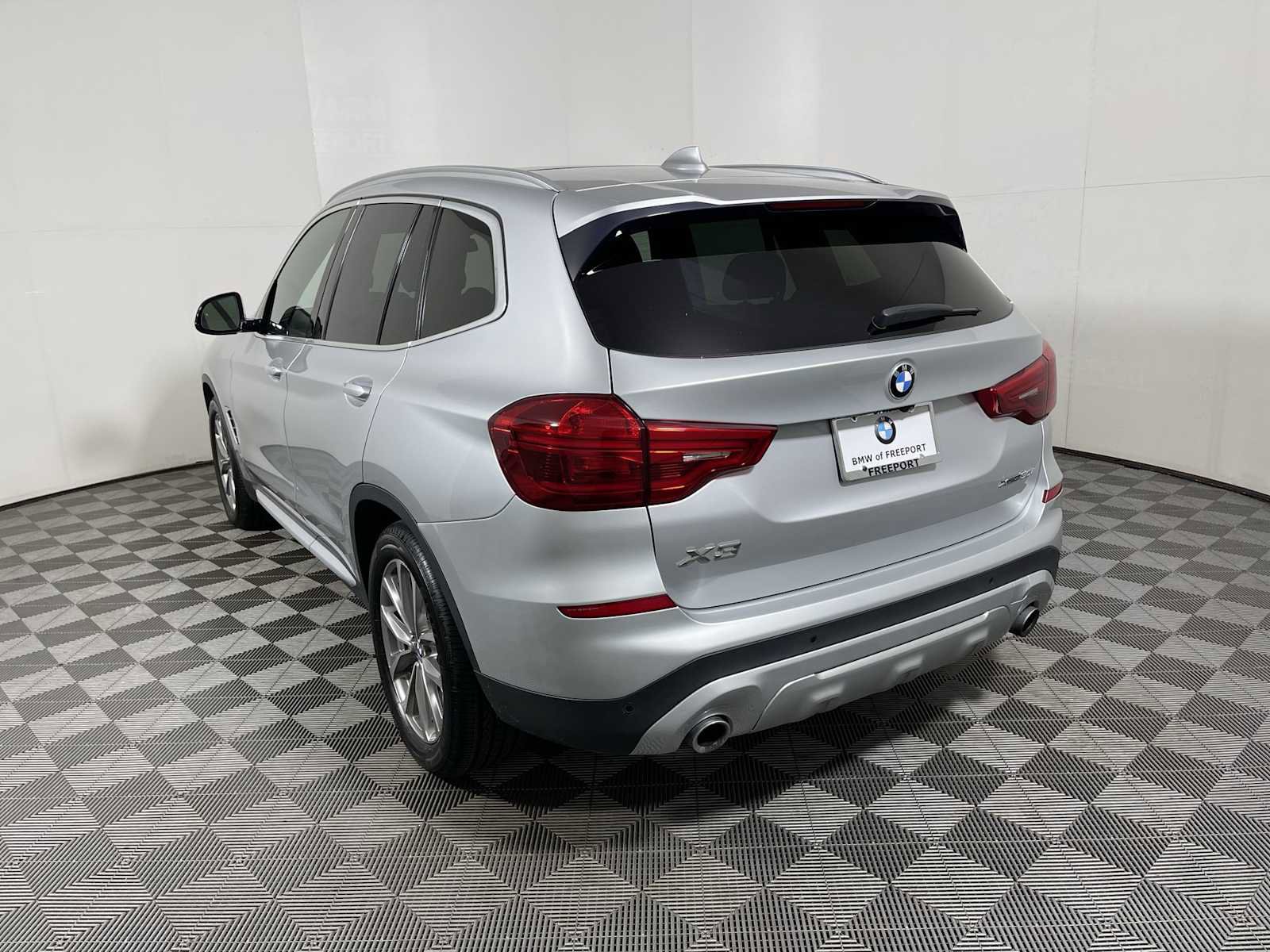 Used 2019 BMW X3 xDrive30i w/ Driving Assistance Package image 5