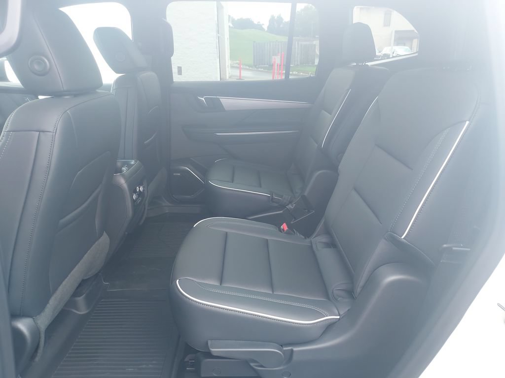New 2027 Buick Enclave Preferred w/ LPO, Floor Liner Package FWD image 14