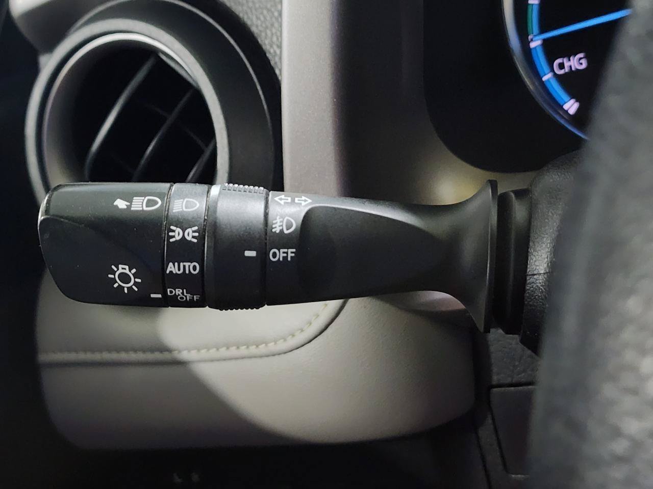 Used 2016 Toyota RAV4 XLE w/ Convenience Package AWD/4WD image 15