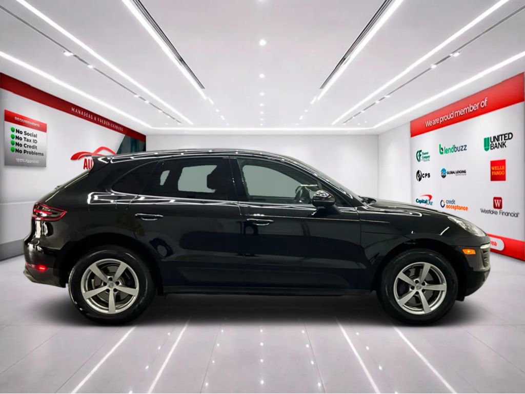 Used 2018 Porsche Macan Sport Edition image 9