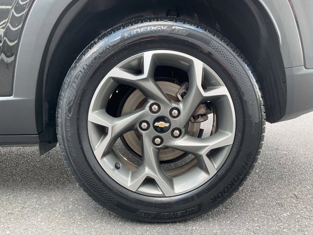 Used 2024 Chevrolet Trax LT w/ Driver Confidence Package FWD image 32