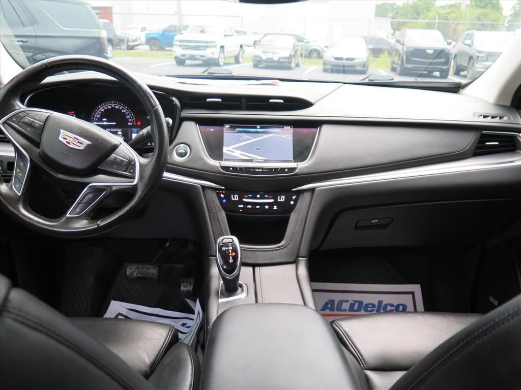 Used 2017 Cadillac XT5 Premium Luxury FWD image 22