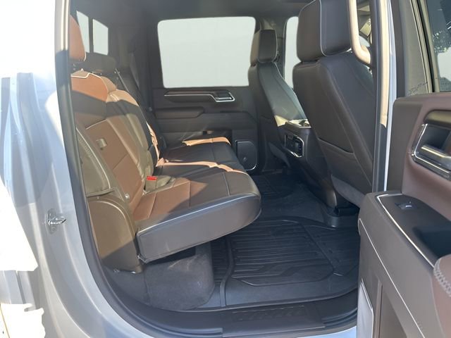 Used 2024 GMC Sierra 3500 Denali w/ Denali Reserve Package AWD/4WD image 23