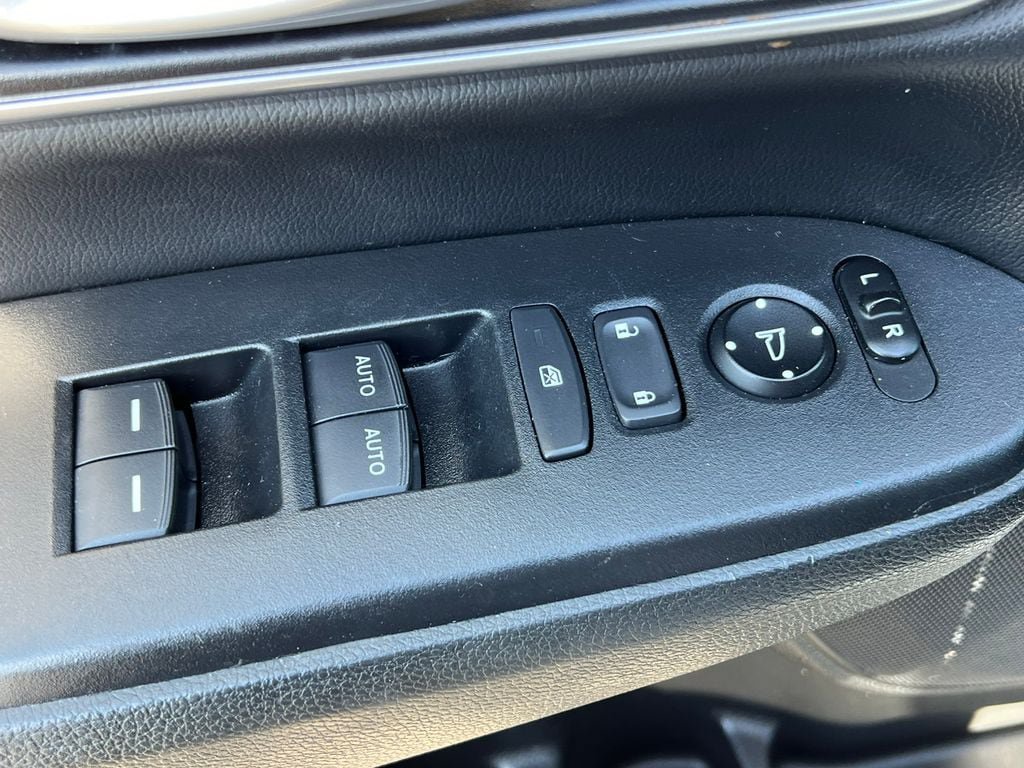 Used 2021 Honda CR-V Touring image 16