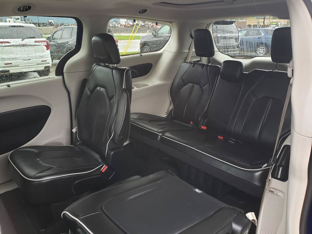 Certified 2021 Chrysler Pacifica Limited w/ Premium & Safety Sphere Group AWD/4WD image 12