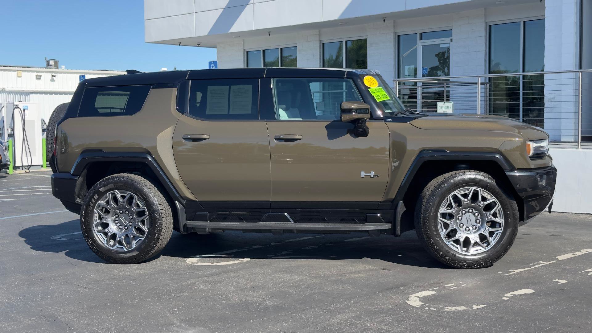 Used 2025 GMC Hummer EV 3X AWD/4WD image 3