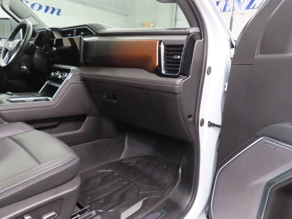 Used 2025 GMC Sierra 3500 Denali image 34