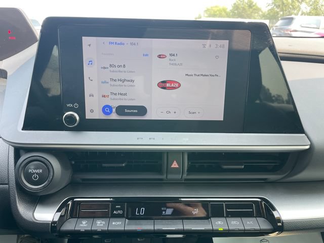 Used 2024 Toyota Prius LE FWD image 13