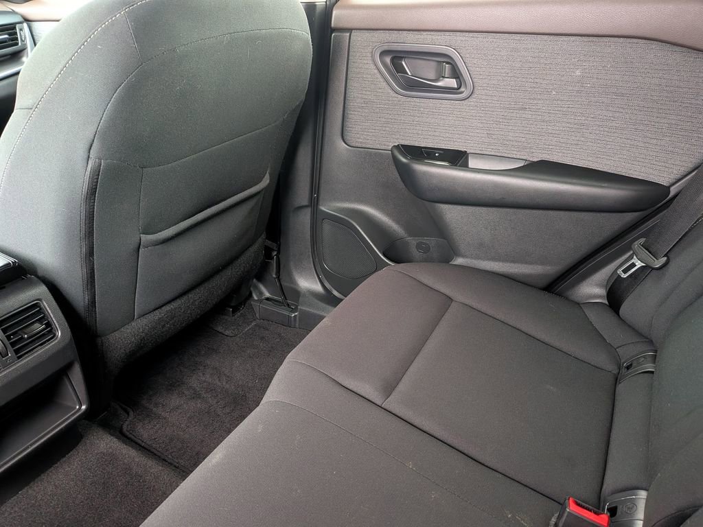 Used 2023 Nissan Rogue S FWD image 20