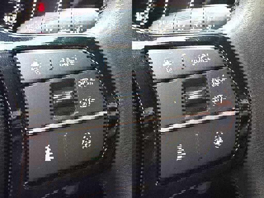 Used 2023 Honda Pilot Touring image 32